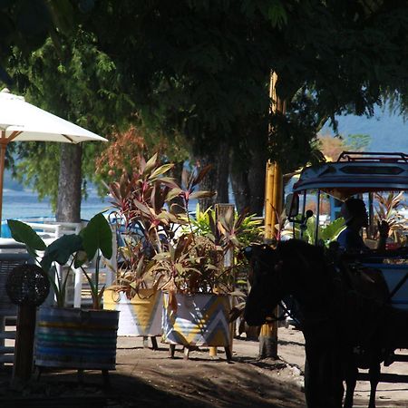 Star Bar And Bungalows Gili Air Ngoại thất bức ảnh