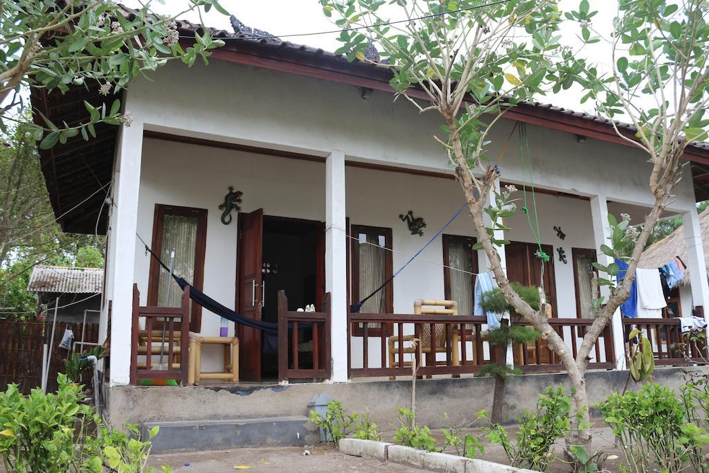 Star Bar And Bungalows Gili Air Phòng bức ảnh
