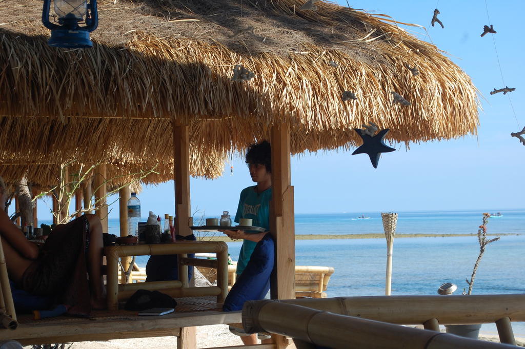 Star Bar And Bungalows Gili Air Ngoại thất bức ảnh