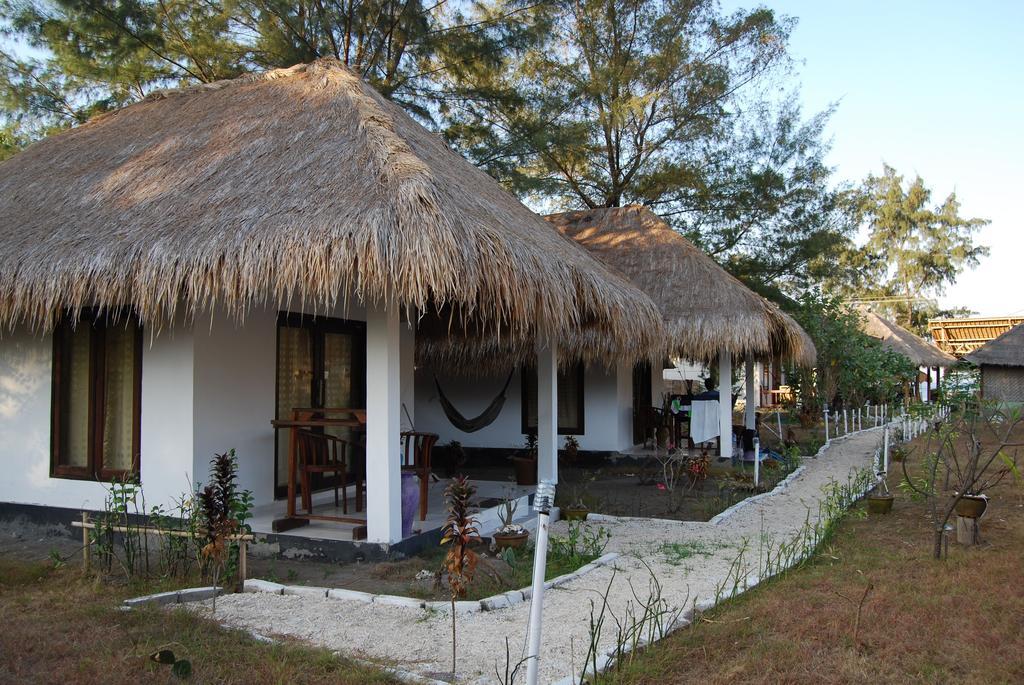 Star Bar And Bungalows Gili Air Phòng bức ảnh