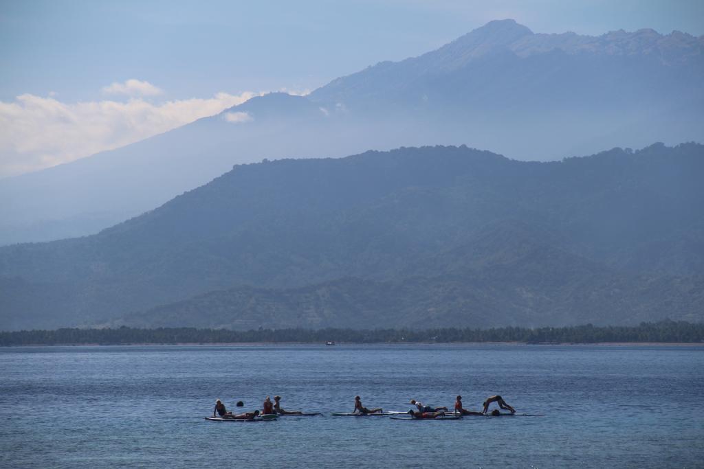 Star Bar And Bungalows Gili Air Ngoại thất bức ảnh