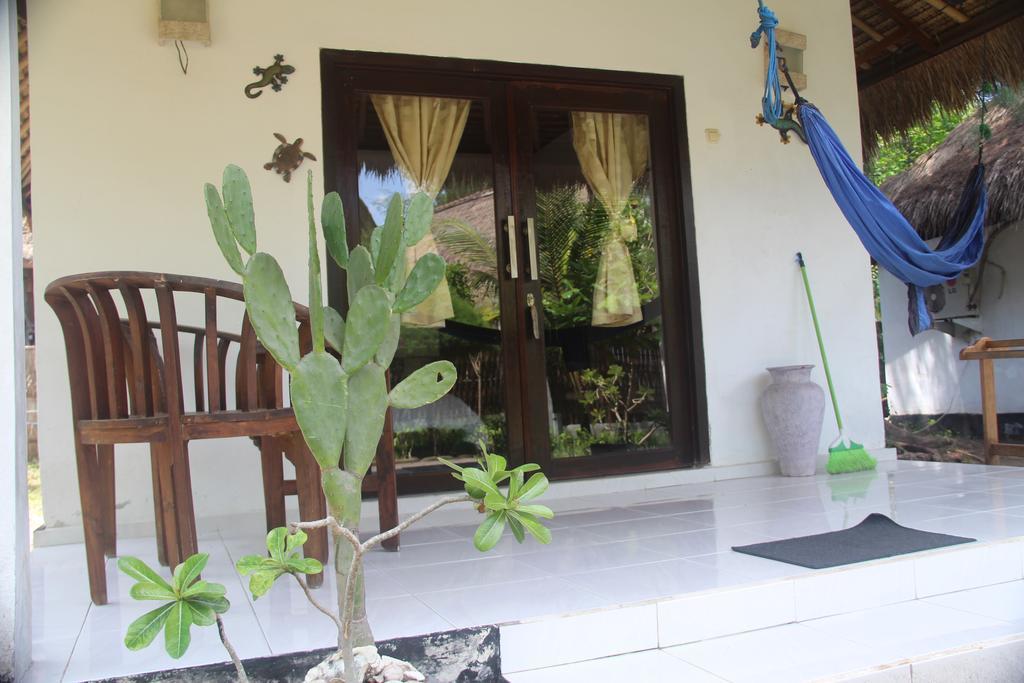 Star Bar And Bungalows Gili Air Ngoại thất bức ảnh