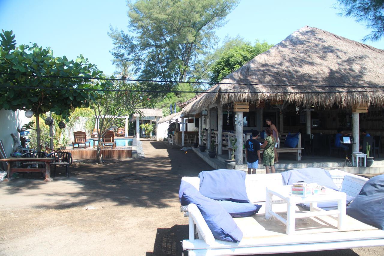 Star Bar And Bungalows Gili Air Ngoại thất bức ảnh