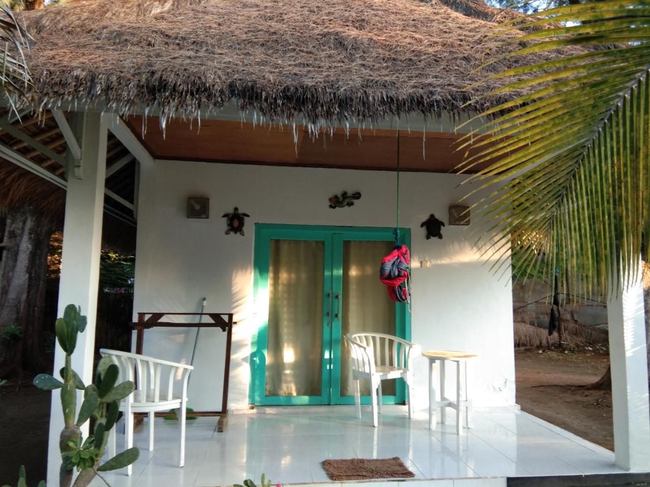 Star Bar And Bungalows Gili Air Ngoại thất bức ảnh