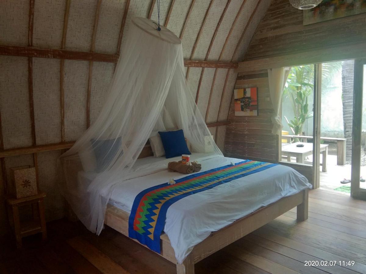 Star Bar And Bungalows Gili Air Ngoại thất bức ảnh